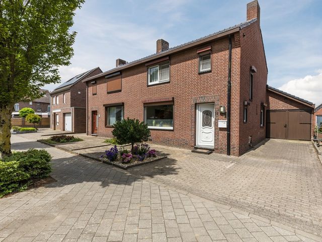 Prinses Beatrixstraat 32, Echt