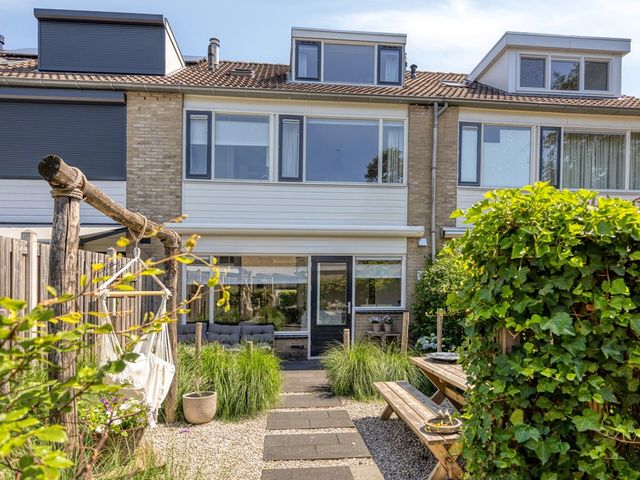 Kamgras 27, Veenendaal