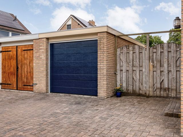 Plutolaan 42, Hardenberg