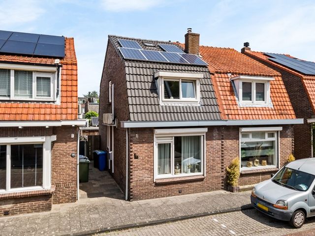 Admiraal de Ruyterstraat 90, Sliedrecht