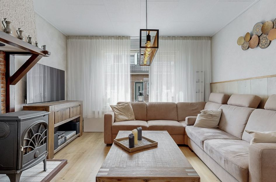 Admiraal de Ruyterstraat 90