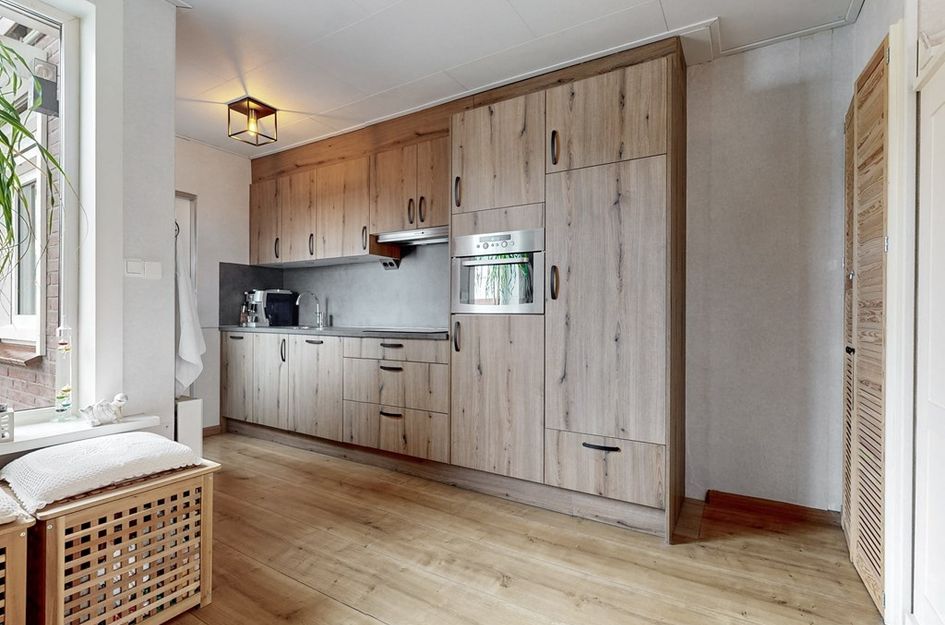 Admiraal de Ruyterstraat 90