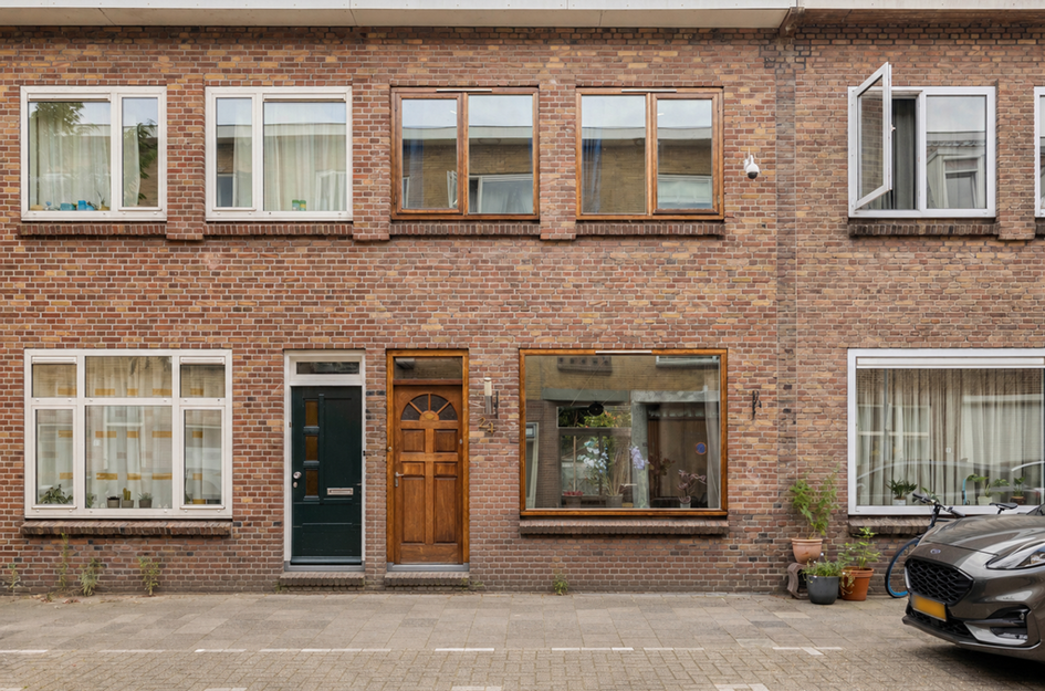 Makassarstraat 24