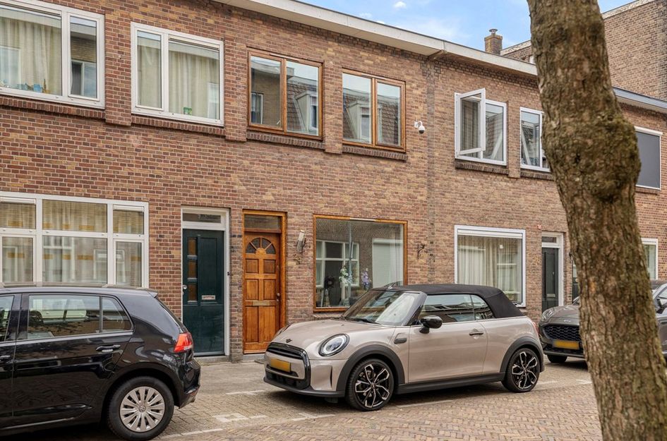 Makassarstraat 24