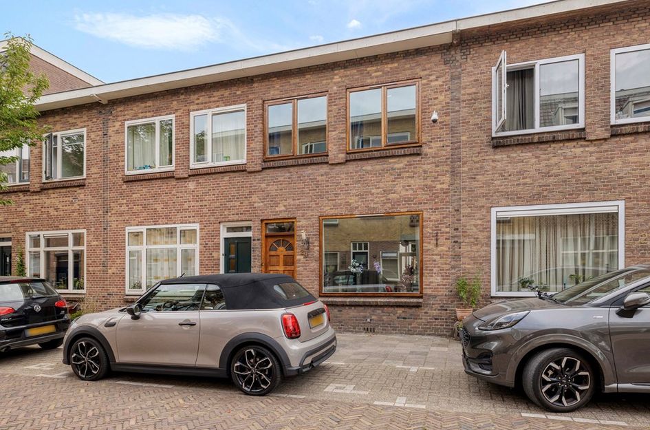 Makassarstraat 24
