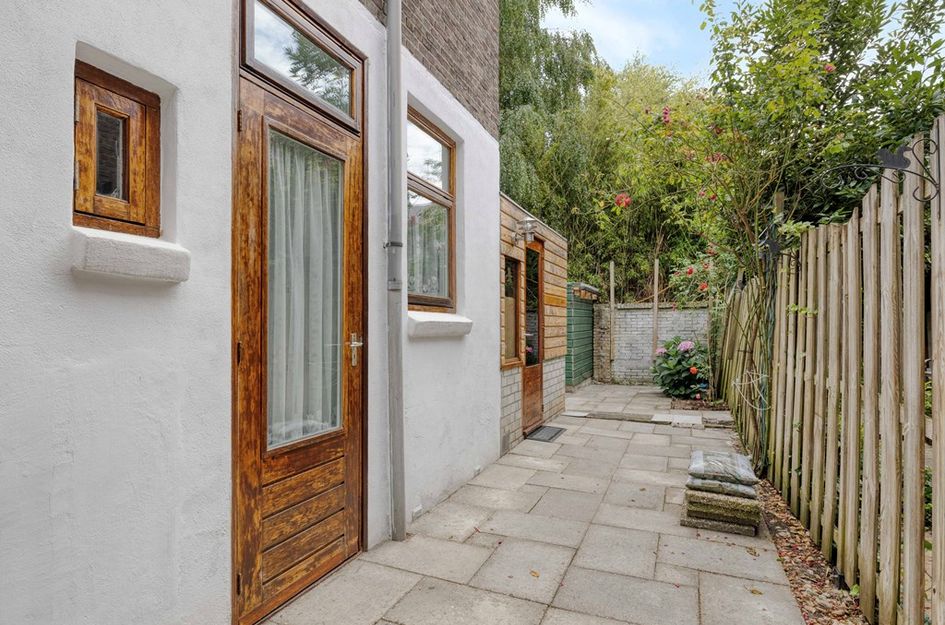Makassarstraat 24