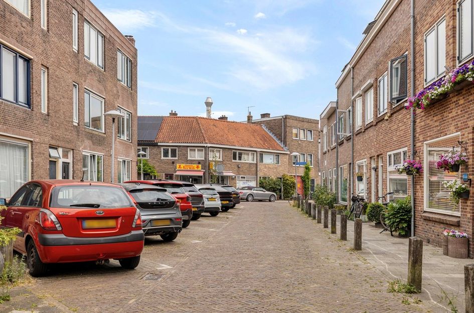 Makassarstraat 24