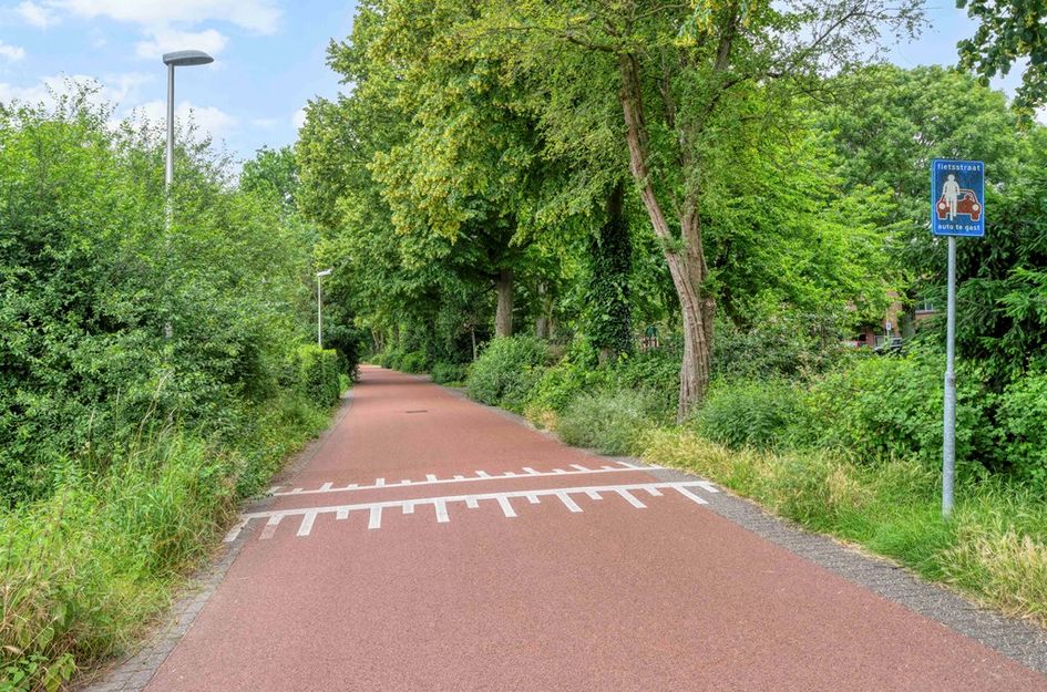 Makassarstraat 24