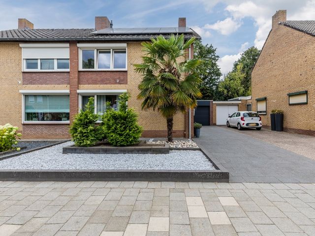 Begoniastraat 39, Echt