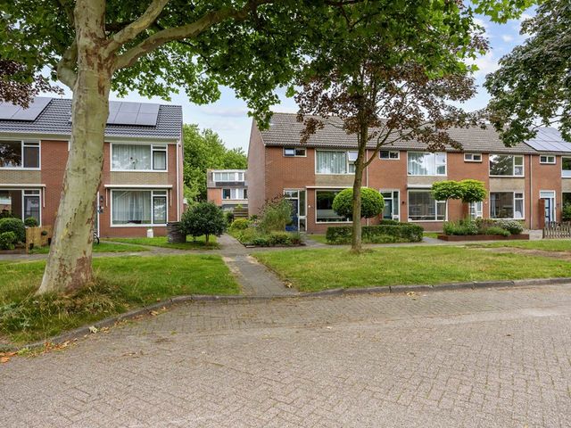 Esdoornlaan 12, Marum