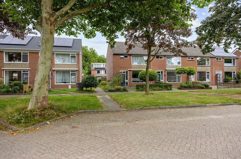 Esdoornlaan 12