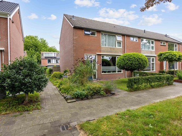 Esdoornlaan 12, Marum