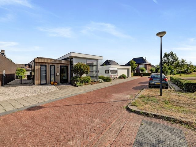 Platina 17, Zeewolde