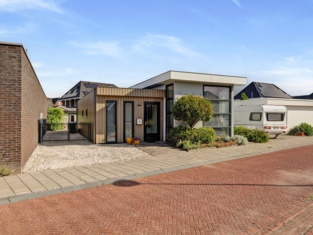 Platina 17, Zeewolde