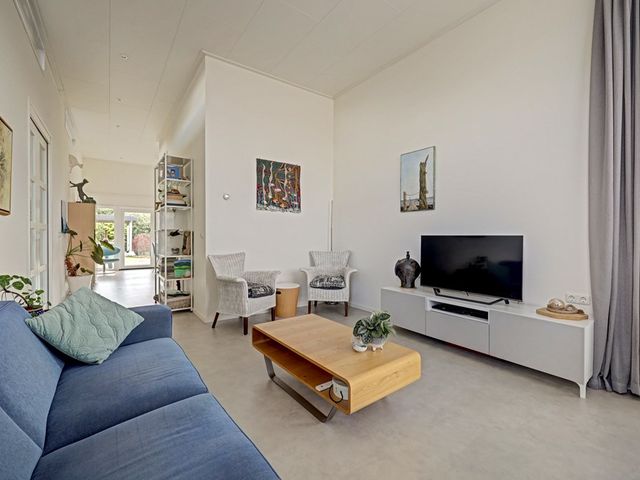 Platina 17, Zeewolde