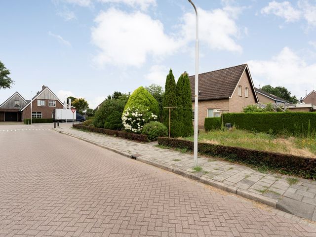 Zwarte Dijk 29a, Lutten