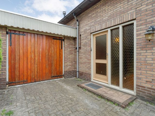 Zwarte Dijk 29a, Lutten