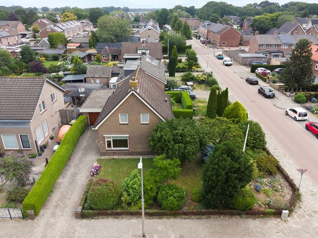 Zwarte Dijk 29a, Lutten