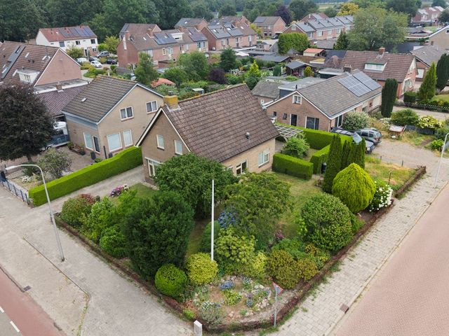 Zwarte Dijk 29a, Lutten