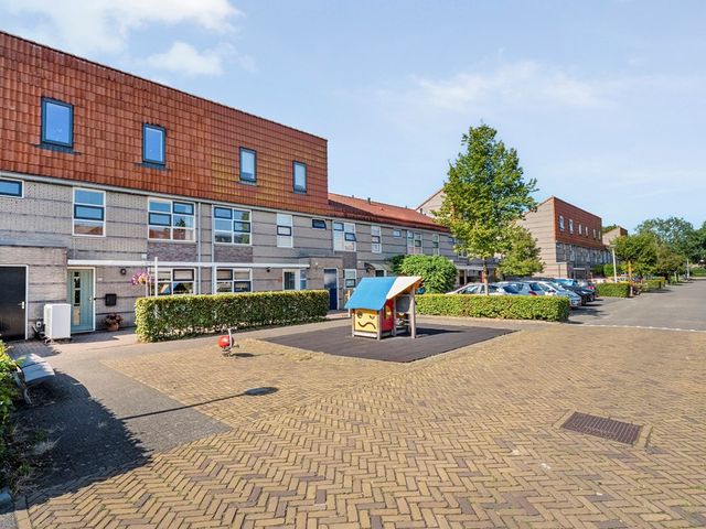 Zomertalinghof 22, Zwolle