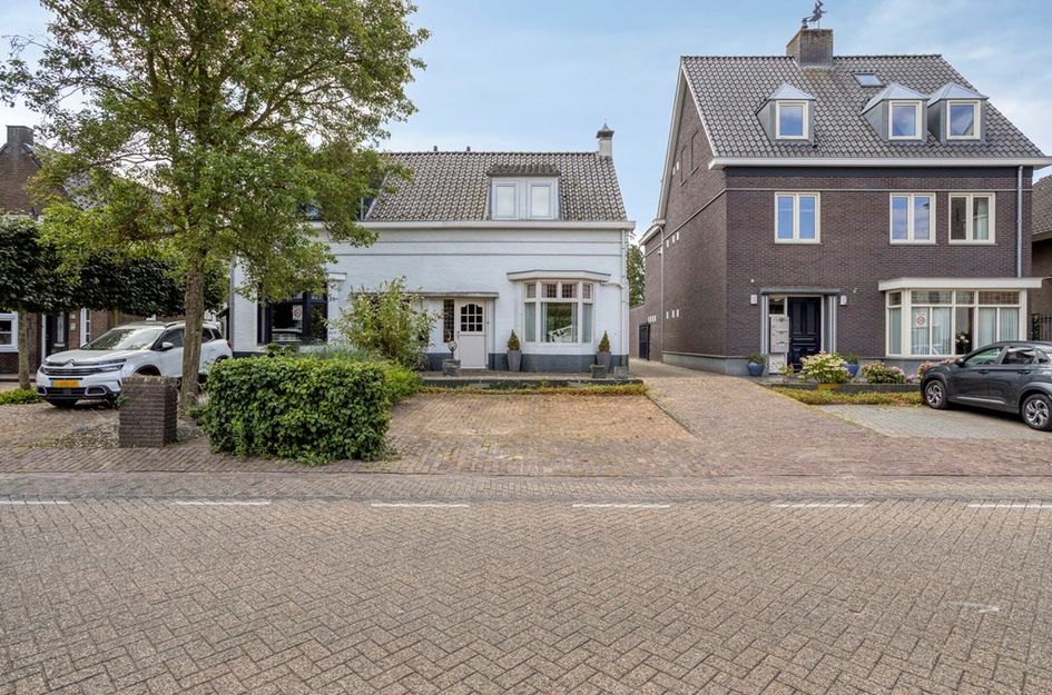 Hoogstraat 82