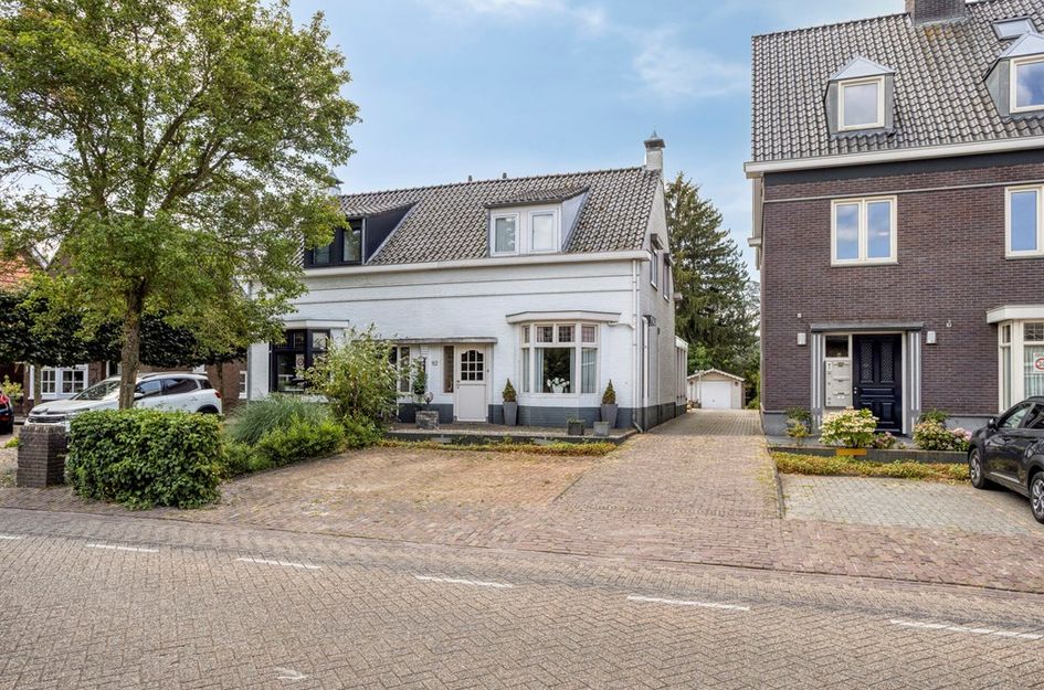 Hoogstraat 82