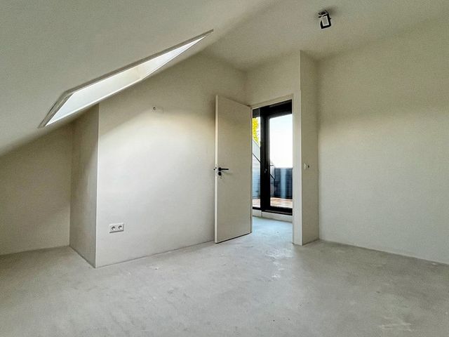 De Hut 8B, Ingber