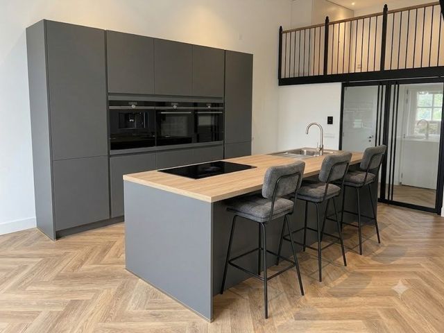 De Hut 8B, Ingber