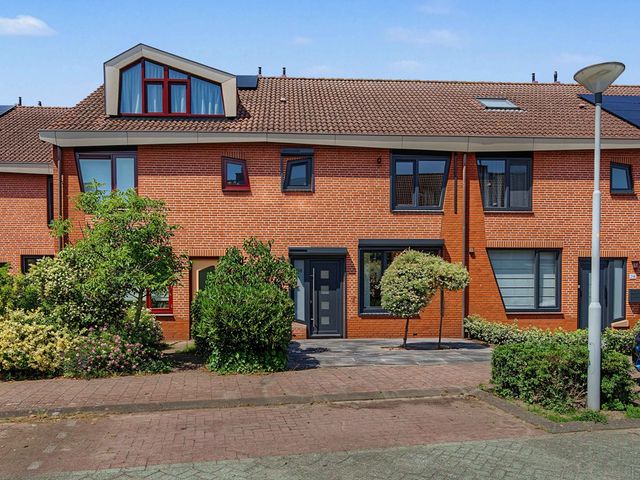 Pastoors acker 38, Heemskerk