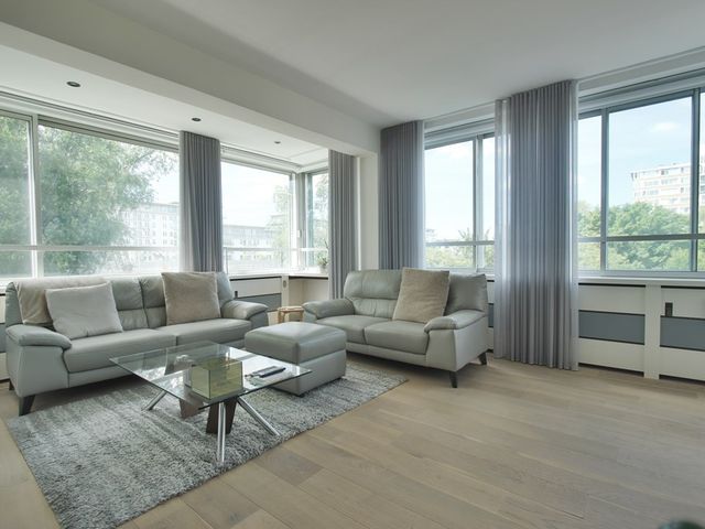 Meander 807, Amstelveen