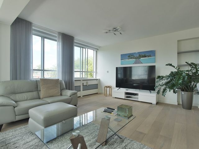 Meander 807, Amstelveen