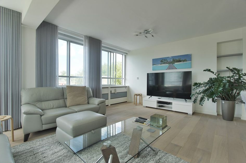Meander 807