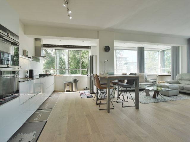 Meander 807, Amstelveen