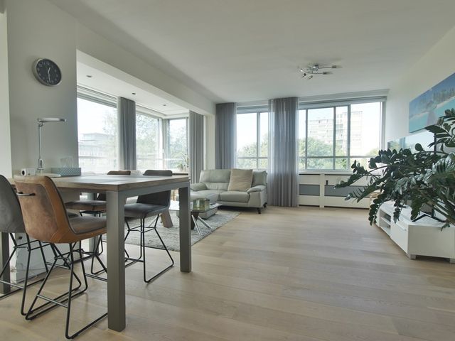Meander 807, Amstelveen