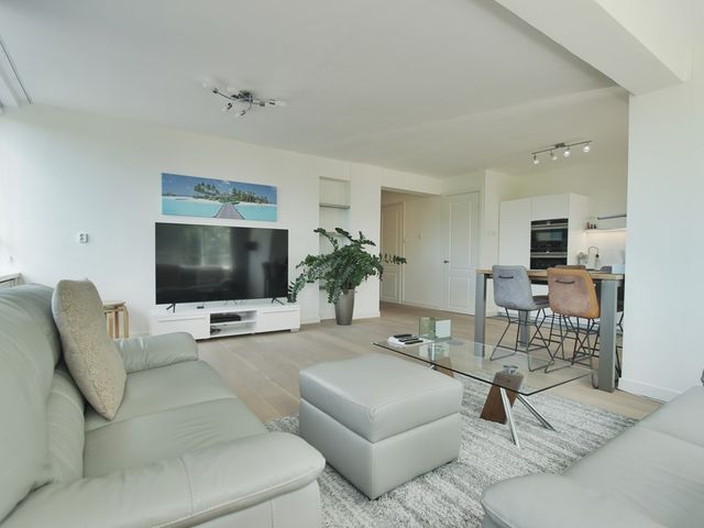 Meander 807, Amstelveen