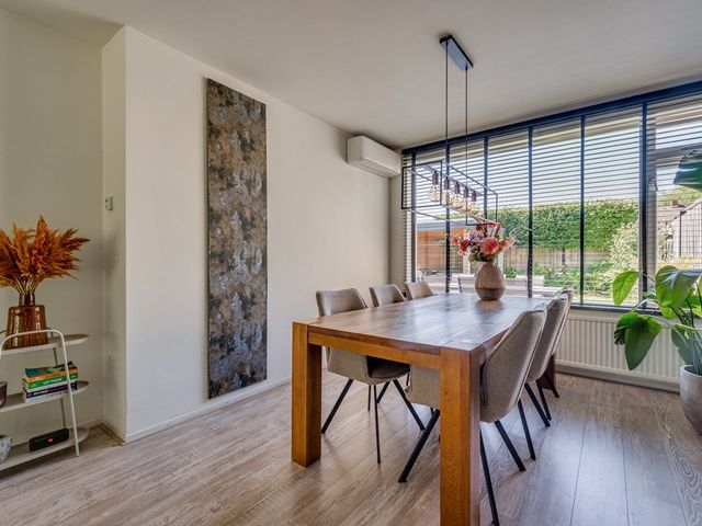 Burg van Leentstraat 80, Grubbenvorst