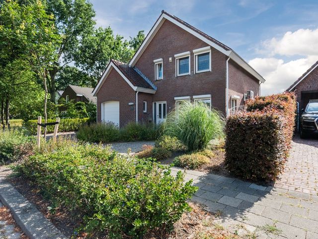 Lariksstraat 74, Echt