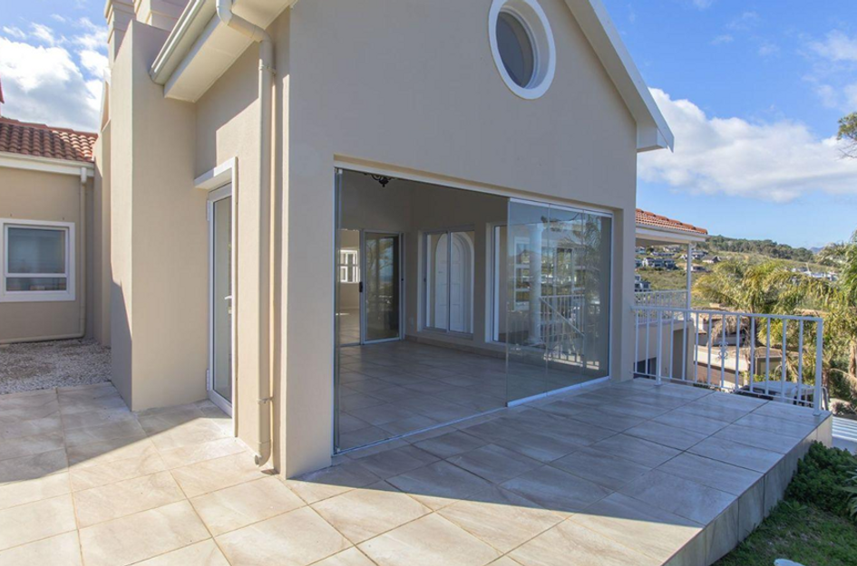 Thyme Close 7