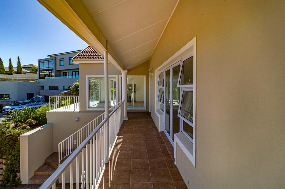 Thyme Close 7