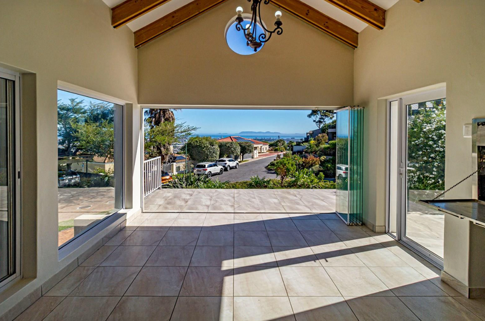 Thyme Close 7