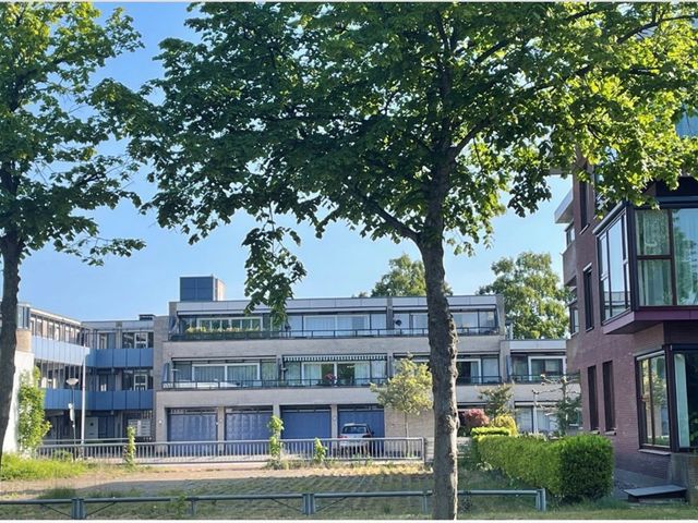 Dirk Bakkerhof 28, Heiloo