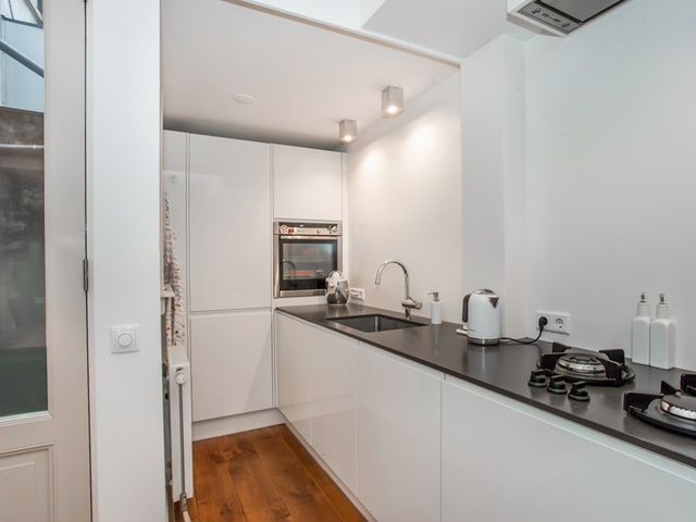 Oudezijds Voorburgwal 34, Amsterdam