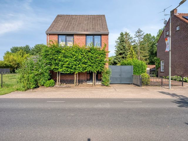 IJsstraat 4, Susteren