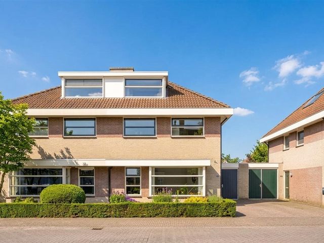 Regenwulplaan 34, 's-Hertogenbosch