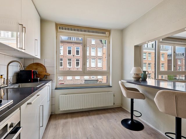 Albert Cuypstraat 10A, Amsterdam