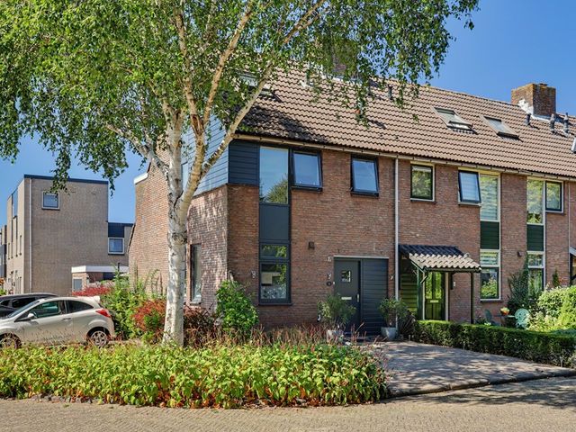 Lange Meet 16, Strijen