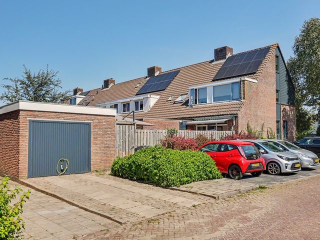 Lange Meet 16, Strijen