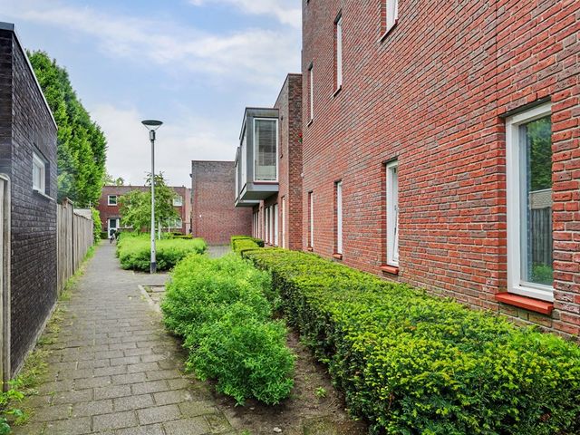 Staringhof 16, Tilburg