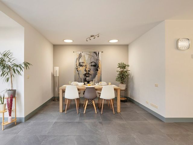 Uitlaat 20, Grootebroek