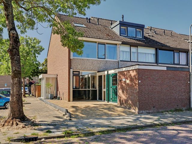 Batiststraat 1, 's-Gravendeel